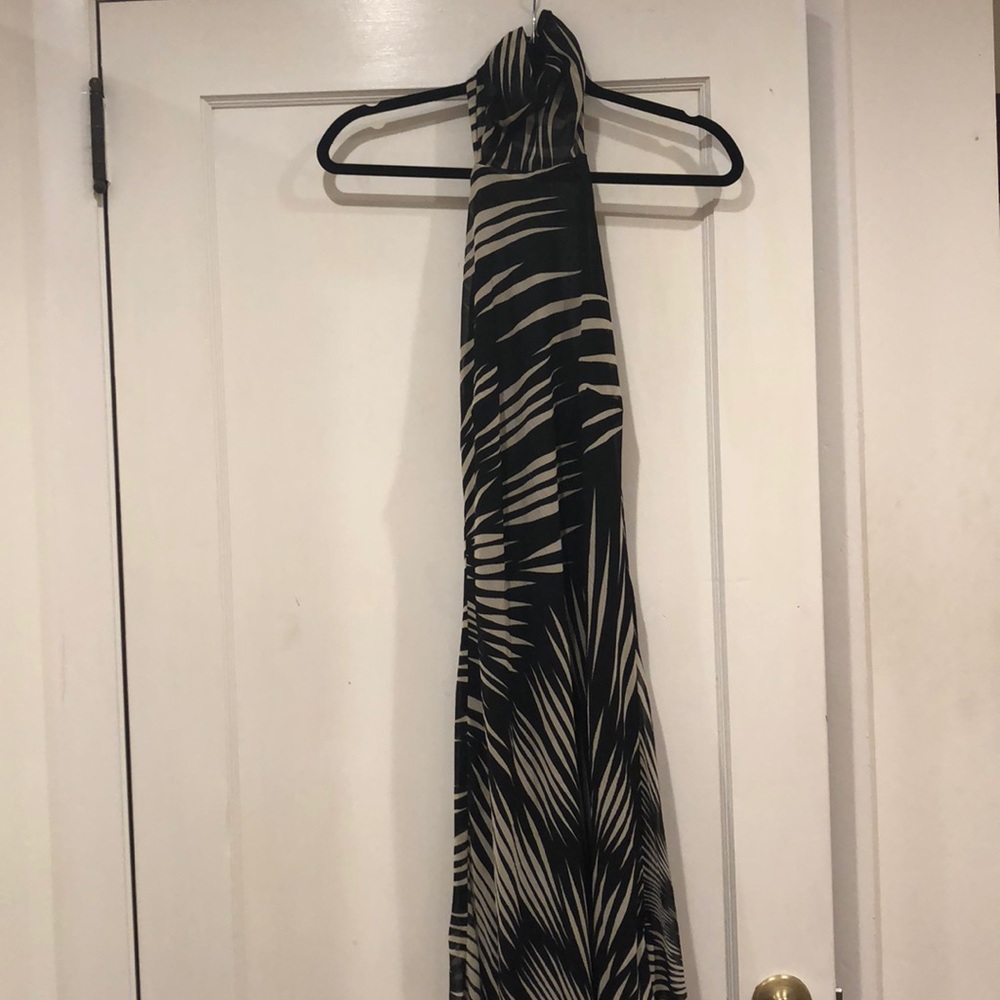 Turtle neck, elegant black and white dress